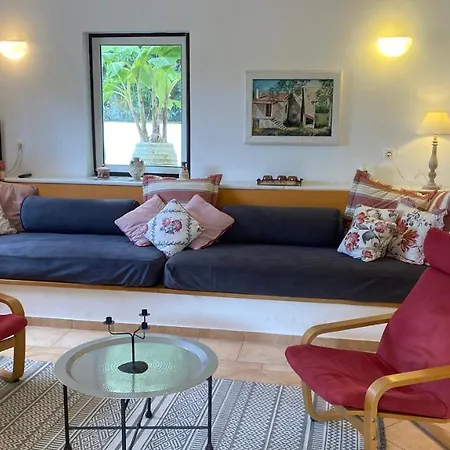 Blumenhaus * Paralia Sergoulas