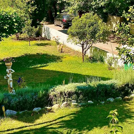 Holiday home Blumenhaus Paralia Sergoulas