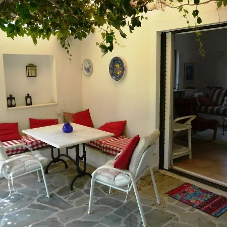 Blumenhaus Дом отдыха Paralia Sergoulas