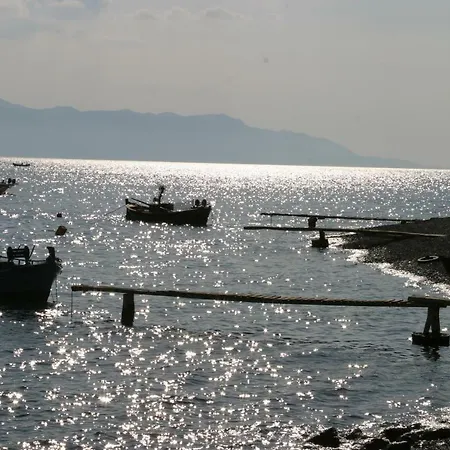 Blumenhaus * Paralia Sergoulas